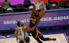 他，24歲天才，NBA十年最挫敗。無球可打。