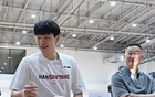 青島專訪楊瀚森：中美籃球差異，速度強(qiáng)度，CBA助NBA之旅